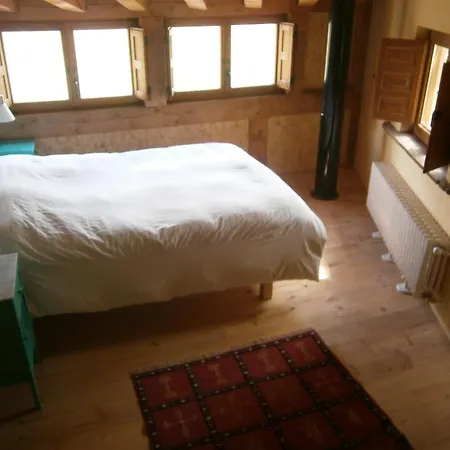 Manzanela Casa rural Nela